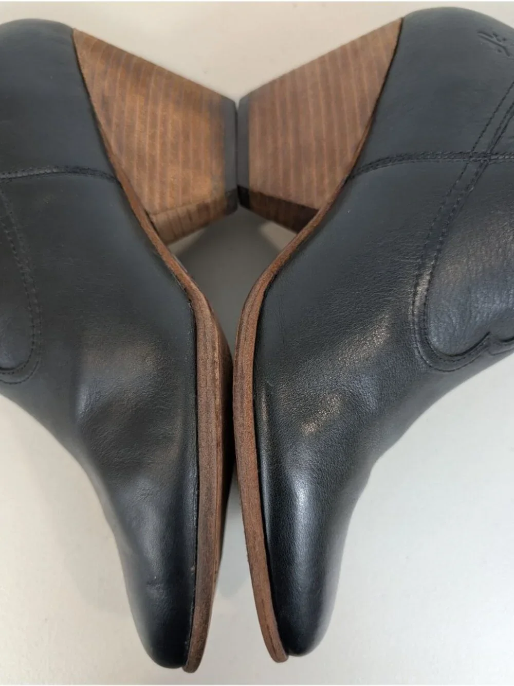 Frye reina black leather booties women's size 11M